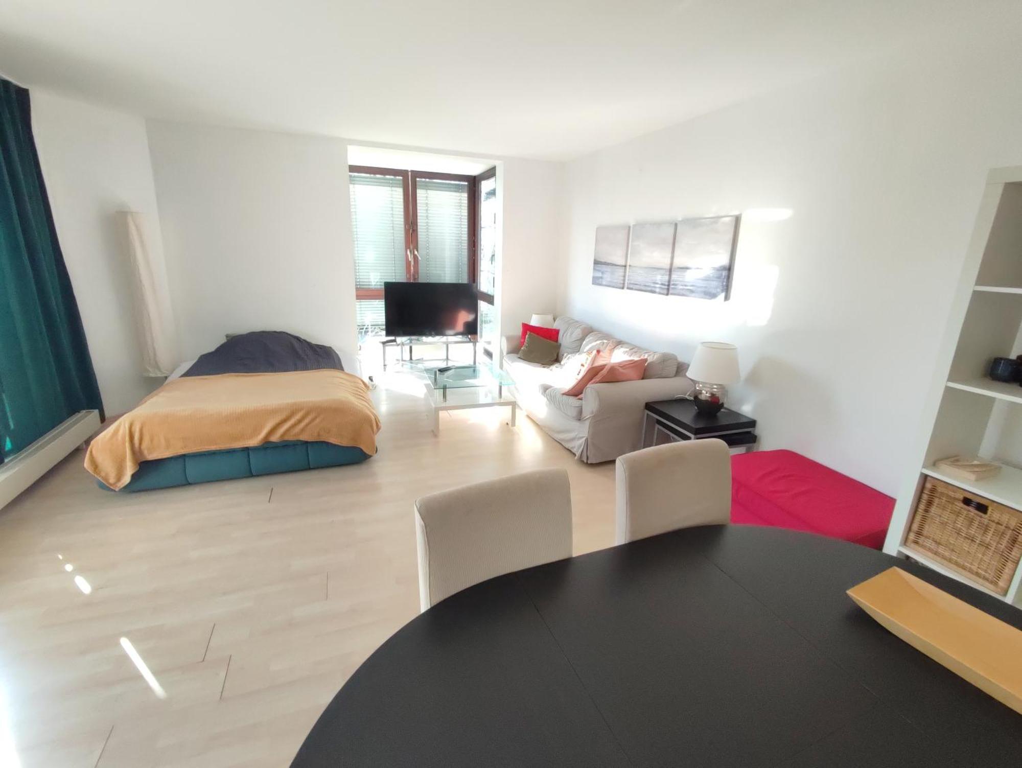 Workation Nature View Mit Balkon, Indoor Pool, Kueche Tiefgarage Auf Anfrage 威斯巴登 外观 照片