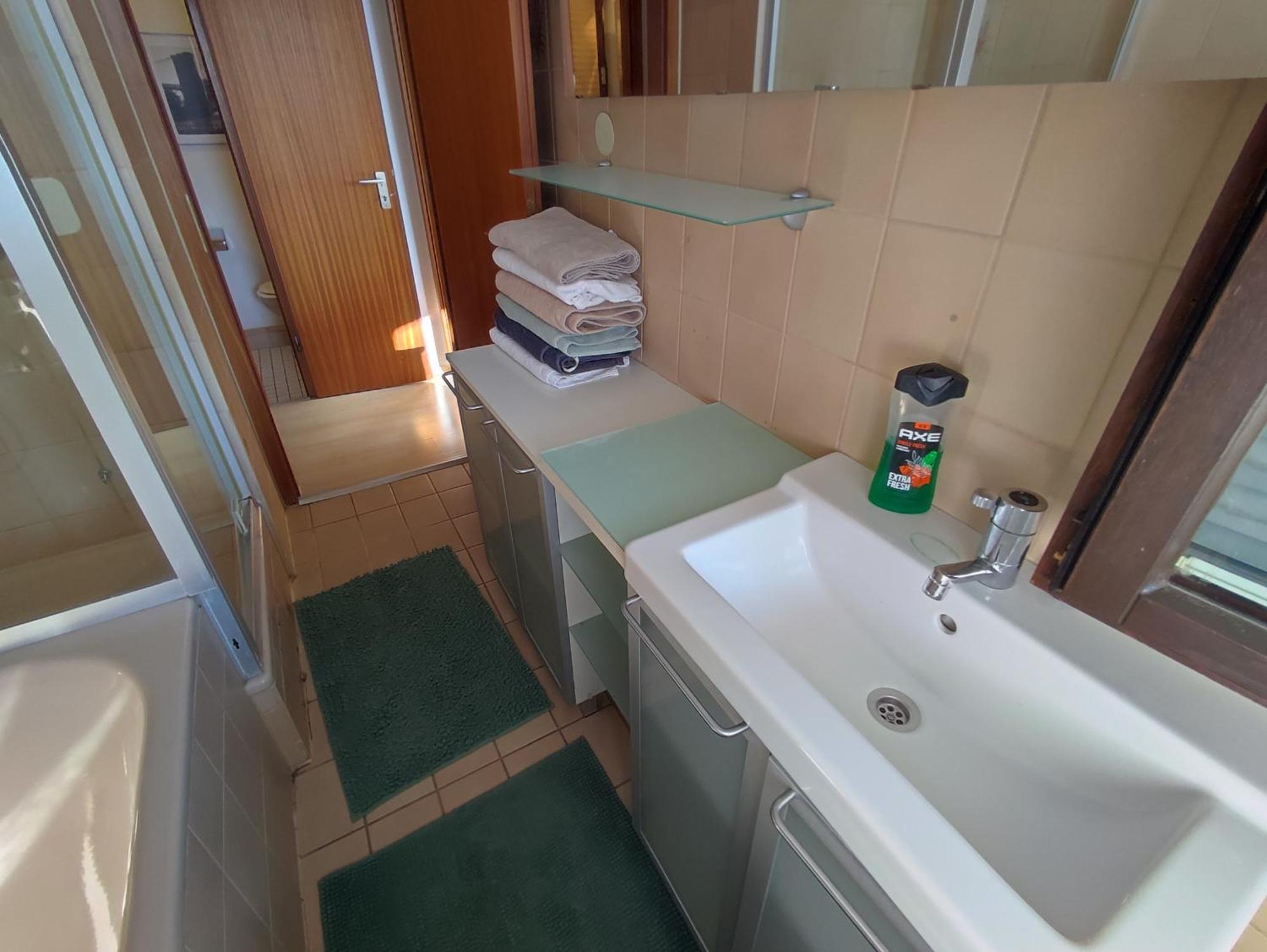 Workation Nature View Mit Balkon, Indoor Pool, Kueche Tiefgarage Auf Anfrage 威斯巴登 外观 照片
