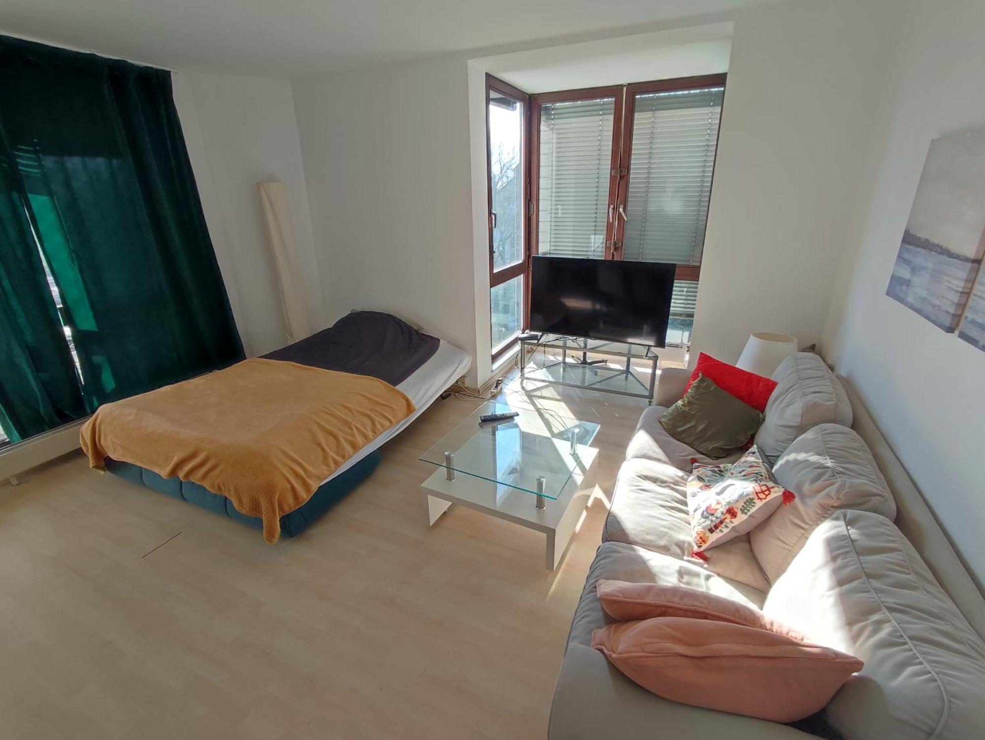 Workation Nature View Mit Balkon, Indoor Pool, Kueche Tiefgarage Auf Anfrage 威斯巴登 外观 照片