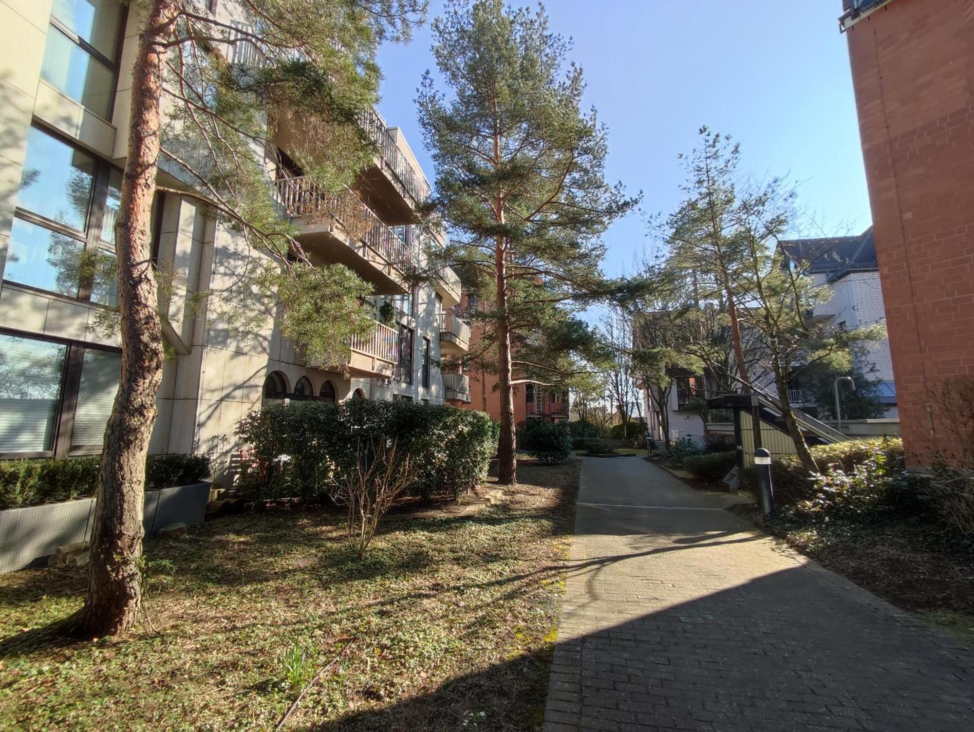 Workation Nature View Mit Balkon, Indoor Pool, Kueche Tiefgarage Auf Anfrage 威斯巴登 外观 照片